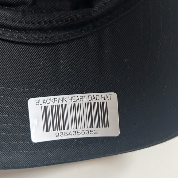 Exclusive blackpink x verdy hat - Picture 4 of 4